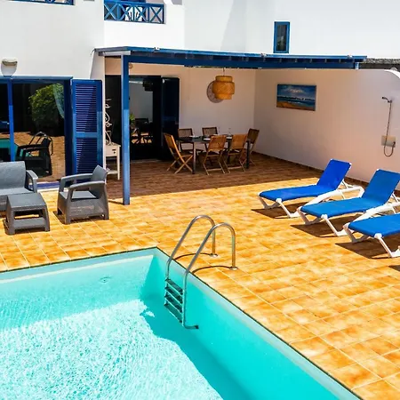 Blue Sea Playa Blanca Villa *